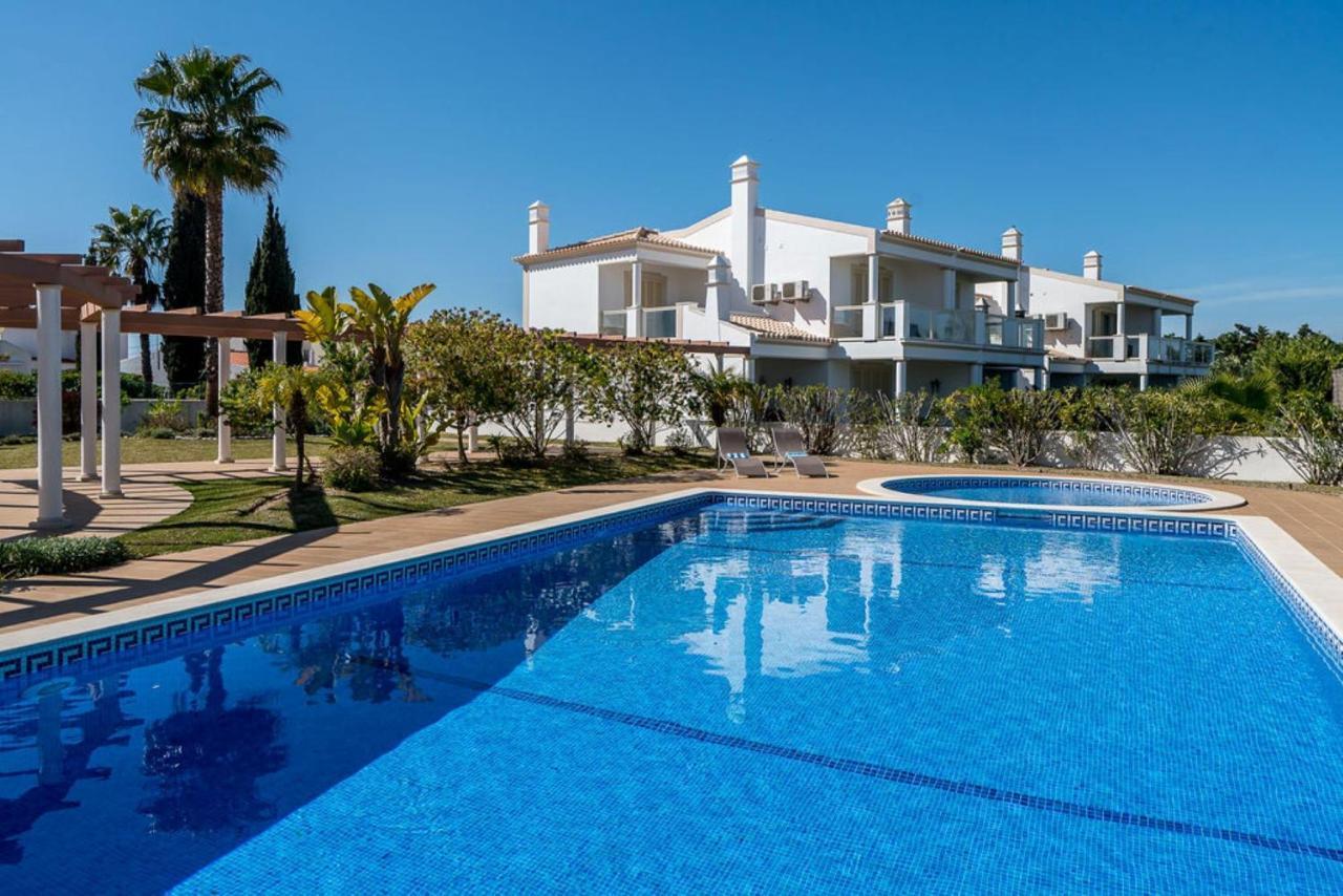 Holiday home Cantinho By Intiholidays *